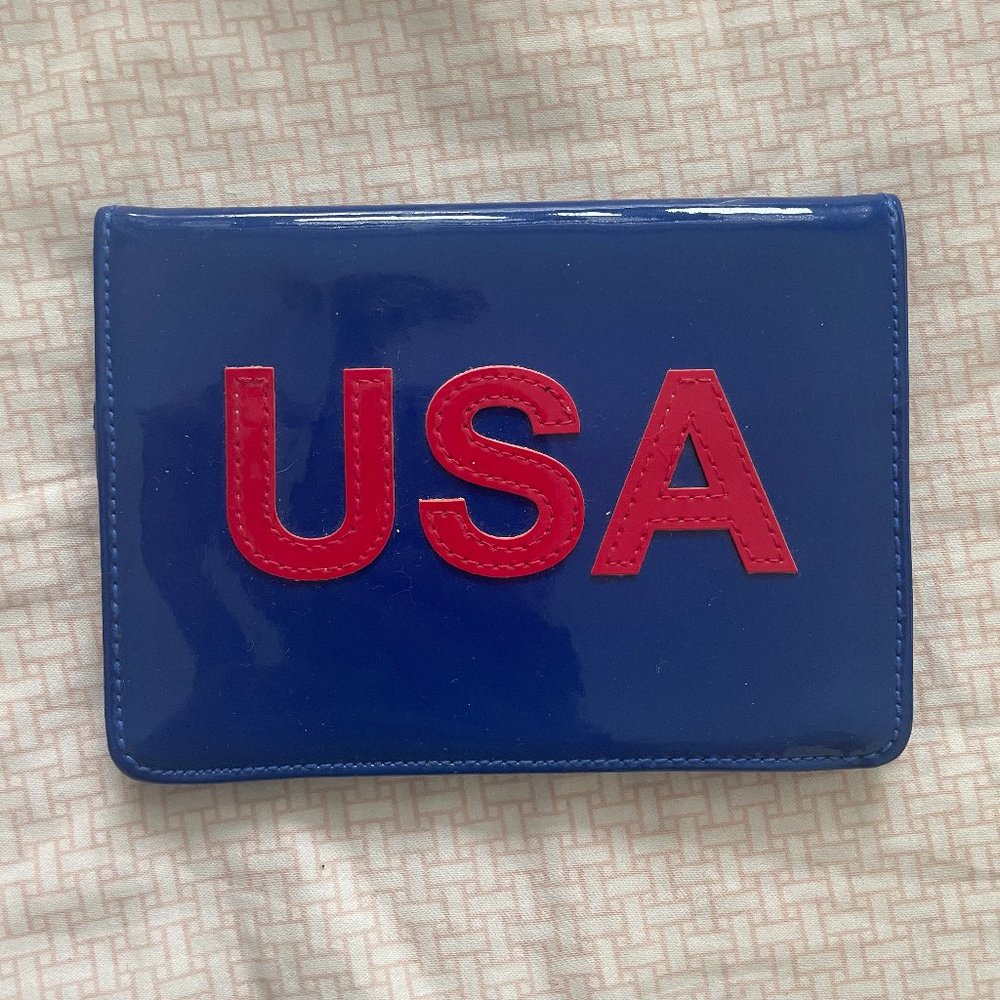 LOLO USA Passport Holder